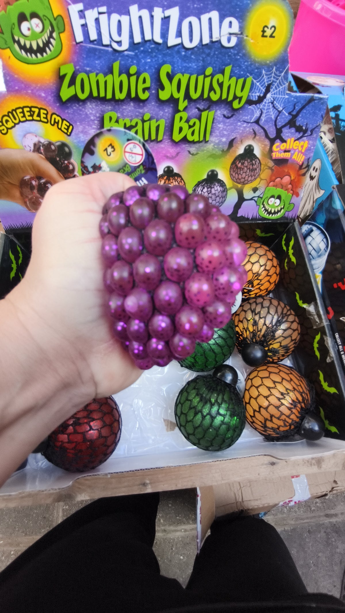 Frightzone zombie squishy brain ball