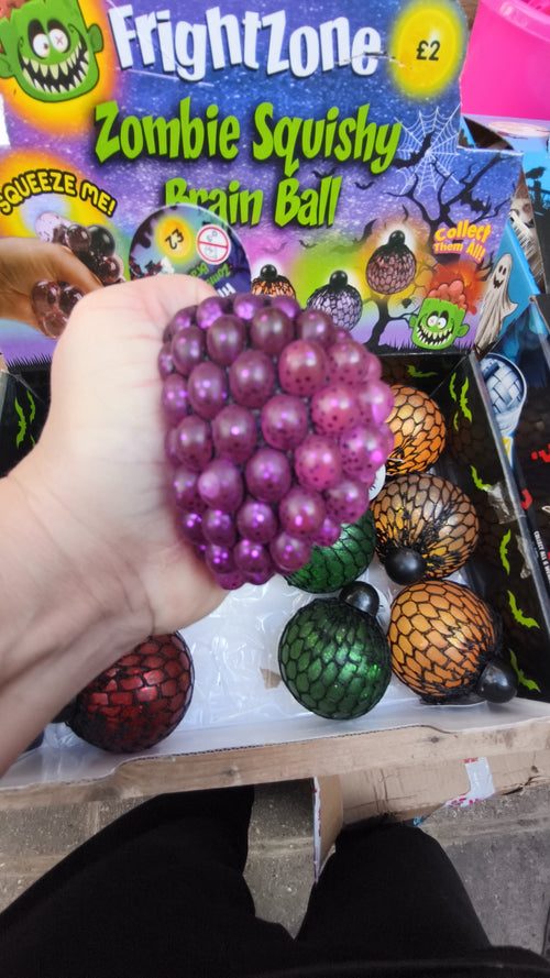Frightzone zombie squishy brain ball