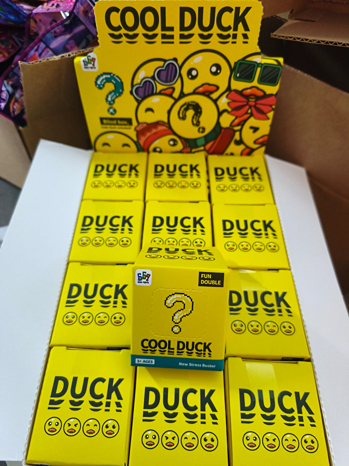 Cool duck blind box