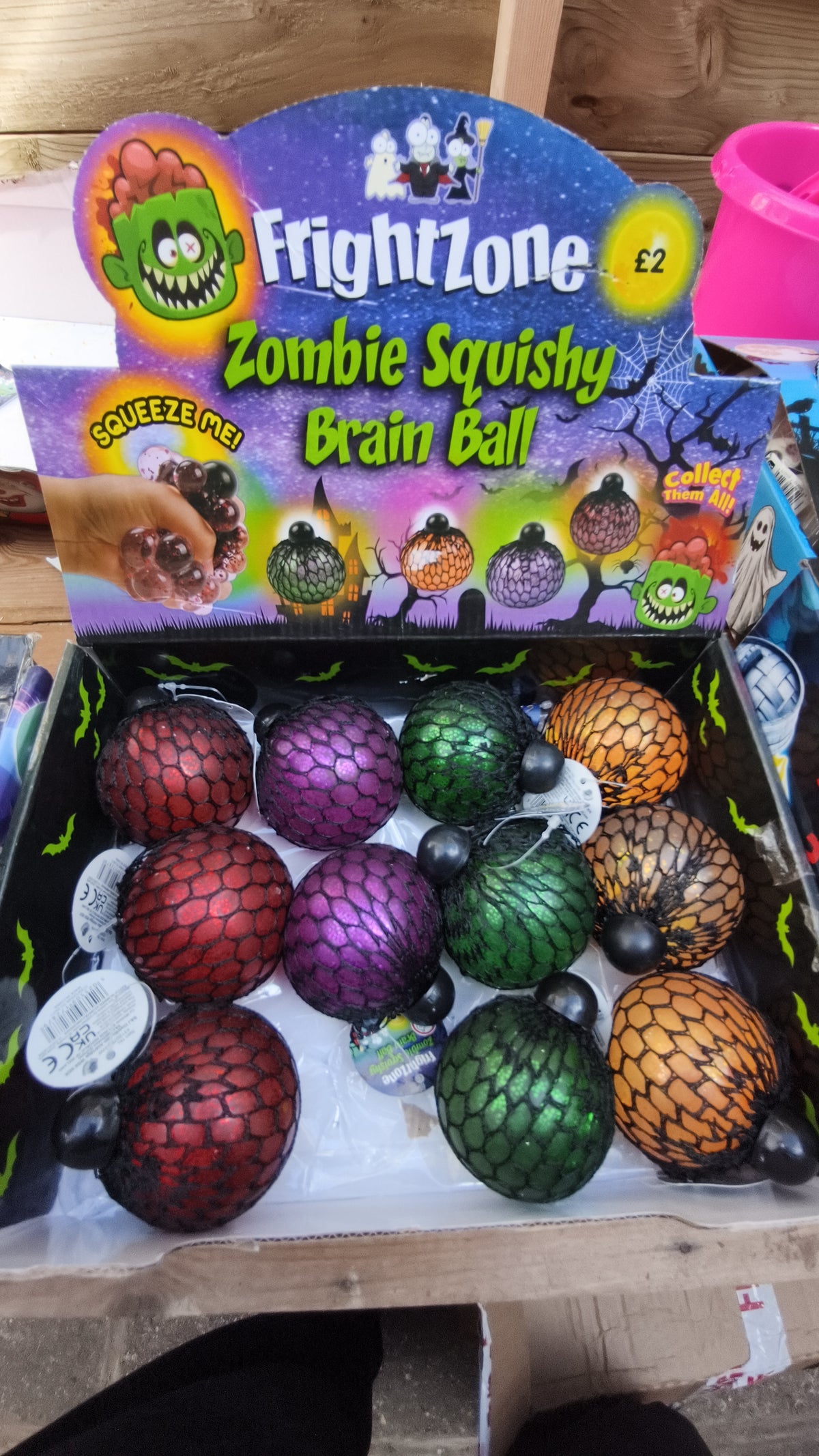 Frightzone zombie squishy brain ball